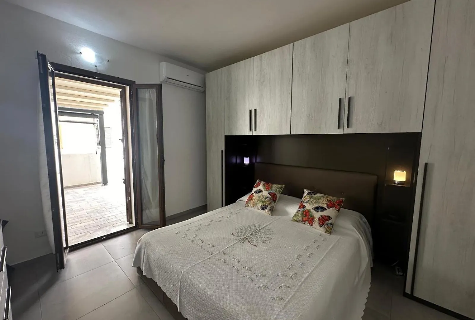 Diletta Apartment 토르톨리